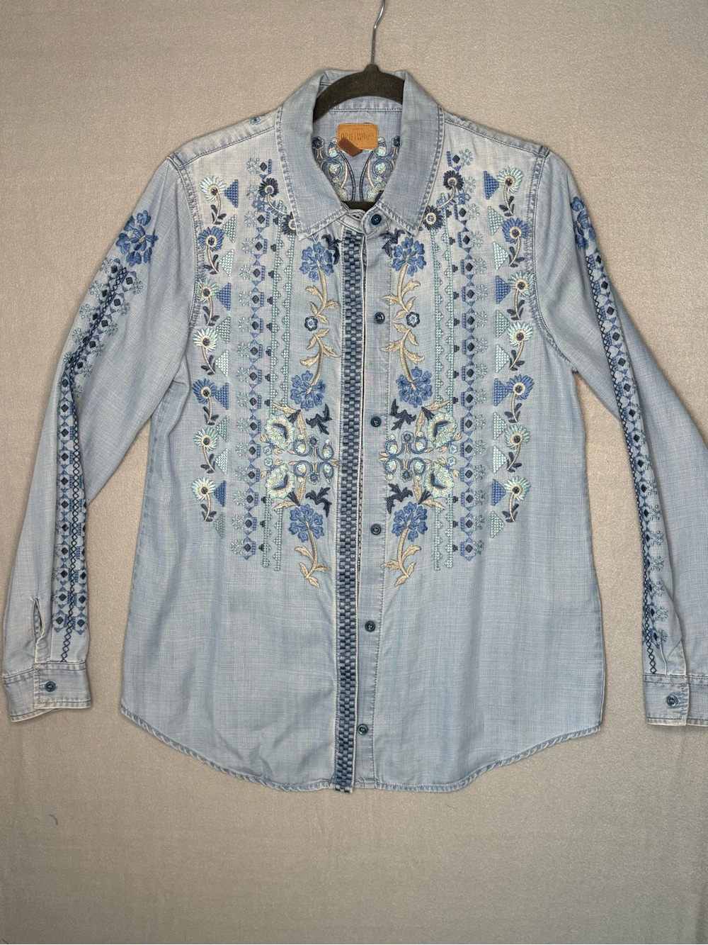 Driftwood for Sundance Embroidered Chambray Button Down Shirt Size S